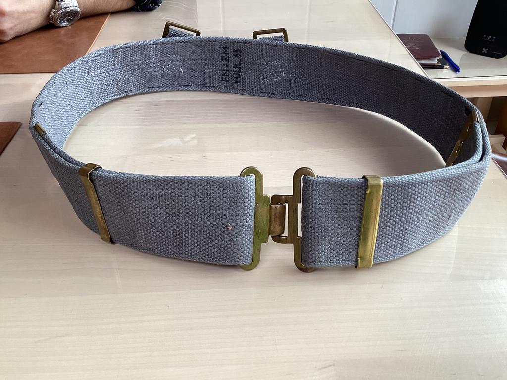 Ceinture d'attelage vintage, Enlèvement