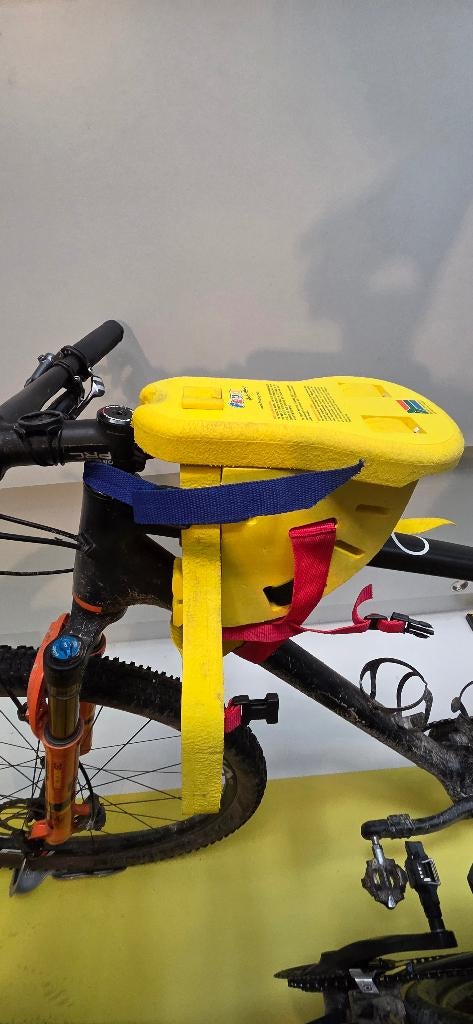 Feva kinderzitje vooraan, Fietsen en Brommers, Fietsaccessoires | Fietsstoeltjes, Zo goed als nieuw, Voorzitje, 0 t/m 18 kg, Voetsteuntjes