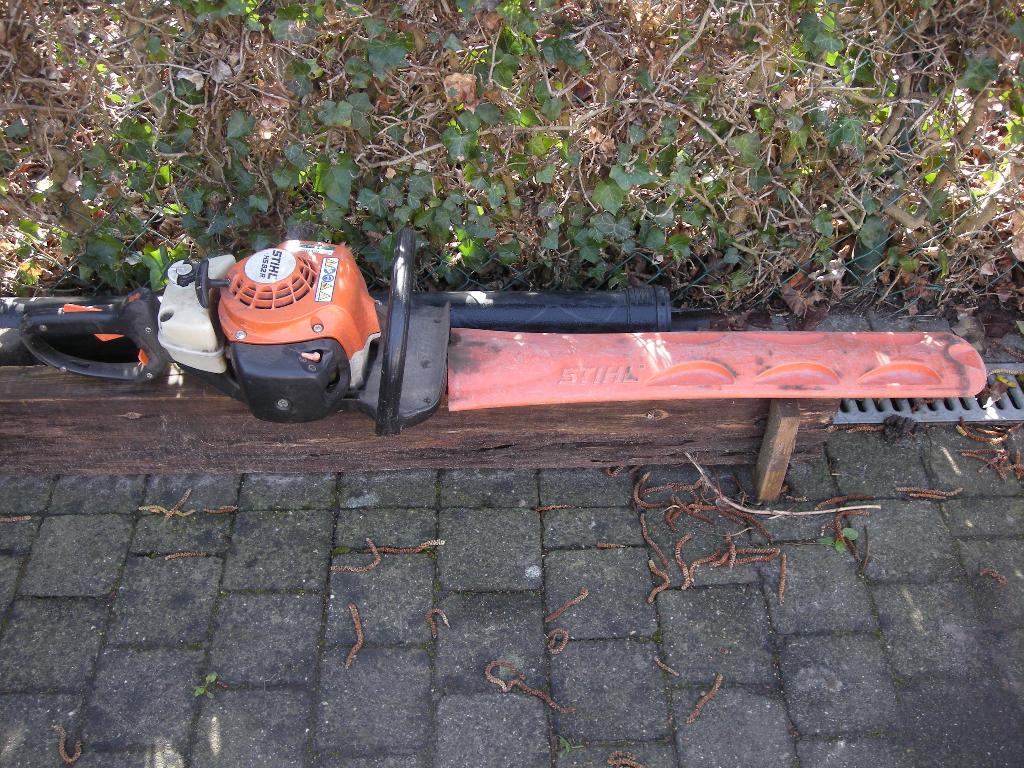 Haagschaar Stihl benzinemotor HS 82 R, Enlèvement, Utilisé, Essence, Stihl