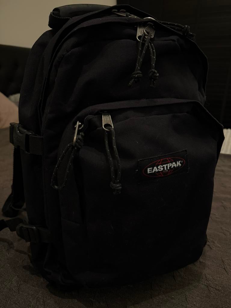 Eastpack rugzak boekentas zwart, Ophalen, 40 cm of meer, Zo goed als nieuw, Waterdicht