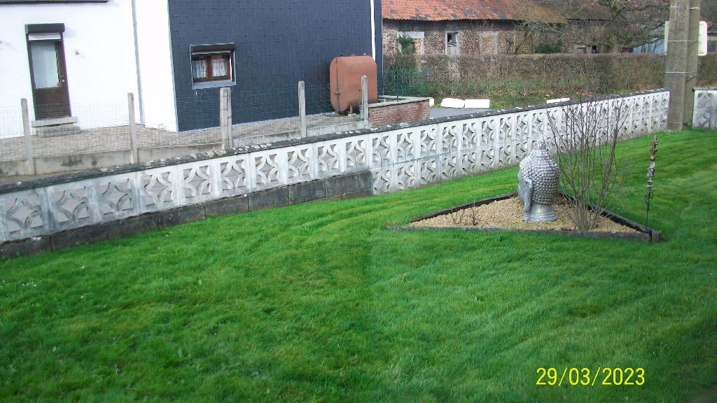 CLAUSTRAS, Enlèvement, Utilisé, Béton