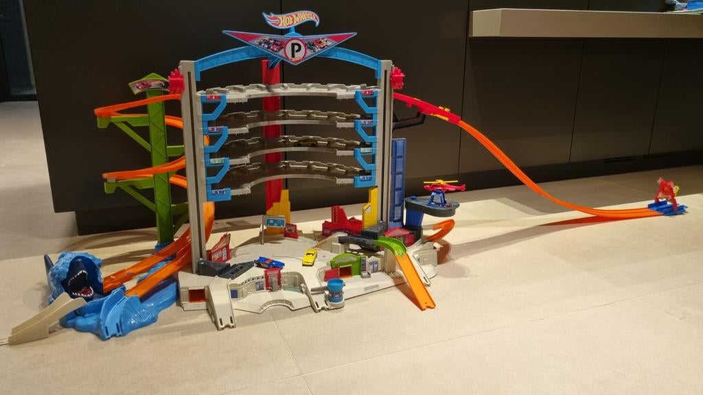 Autogarage en racebaan hotwheels, Enlèvement