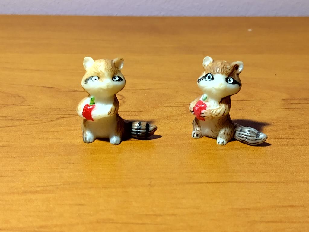 Taartversieringen met 2 eekhoorns, Ophalen