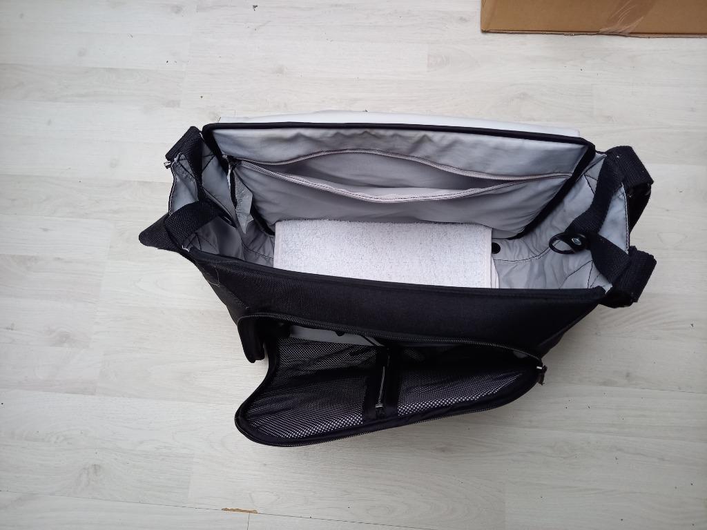 Sac à langer + matelas à langer, Enfants & Bébés, Enlèvement