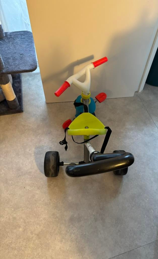 Tricycle enfant smoby, Enfants & Bébés, Jouets | Extérieur | Go-cart & Cuistax, Enlèvement, Comme neuf