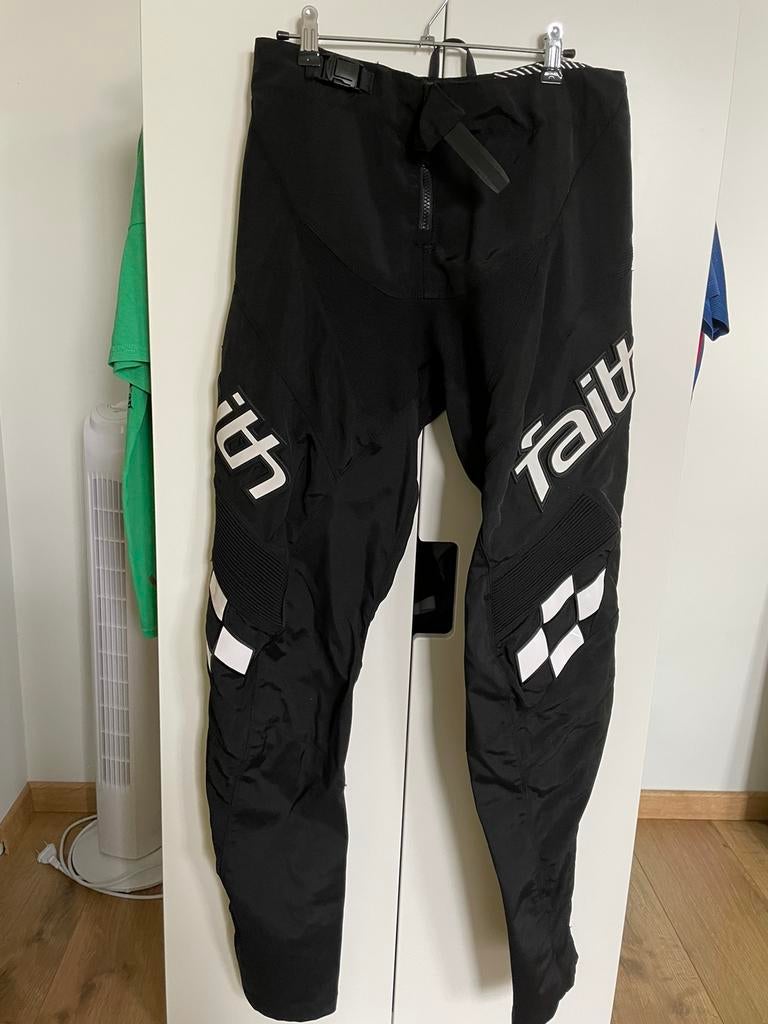 BMX broek Faith, Enlèvement, Comme neuf