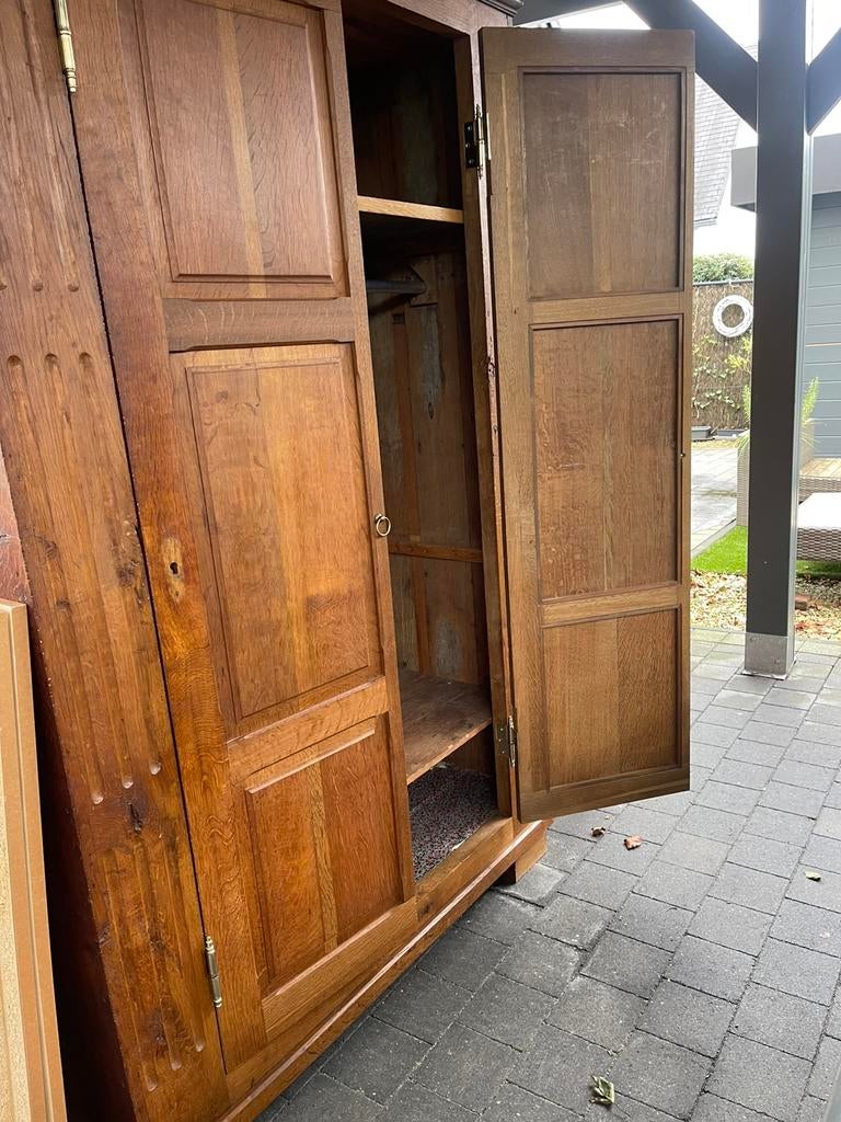 Garde robe chêne doit partir urgent, Enlèvement