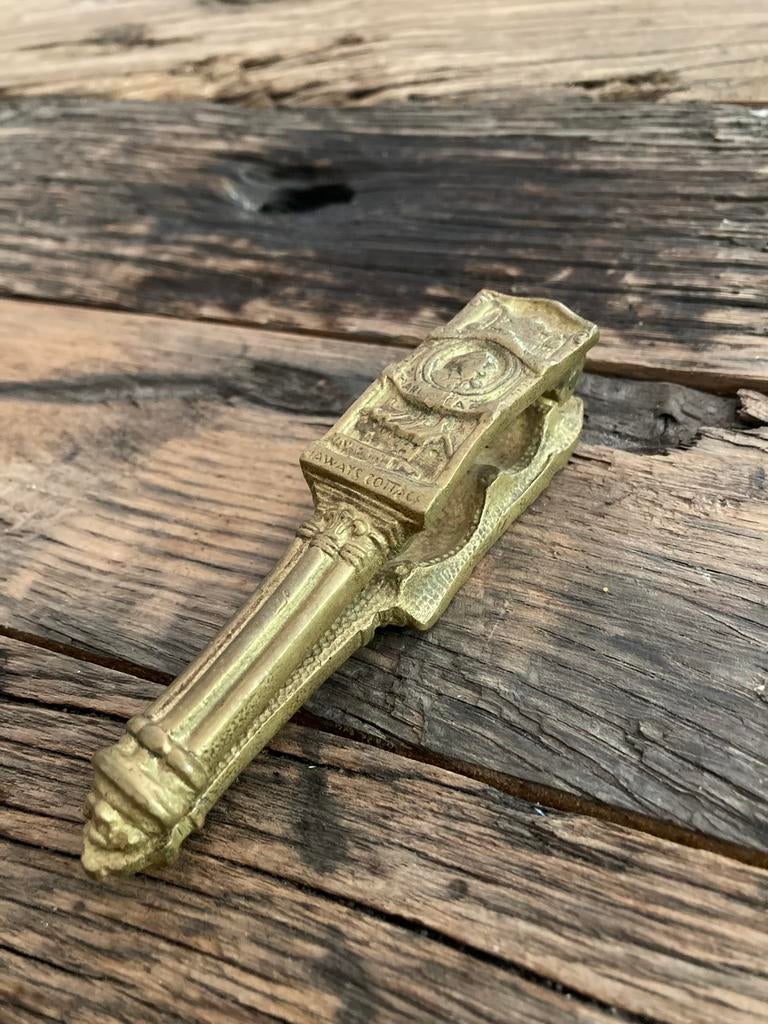 Casse-noisettes Shakespeare en laiton épais d'époque, Enlèvement ou Envoi