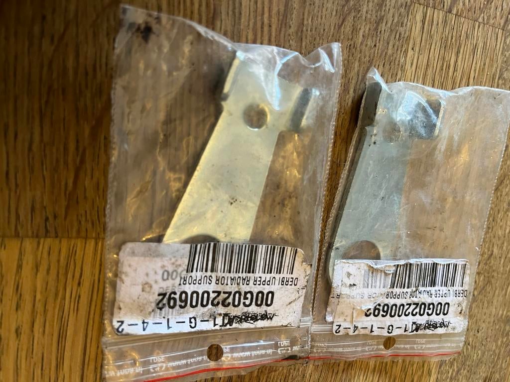 DERBI SENDA / DRD : Fixation radiateur, Enlèvement ou Envoi