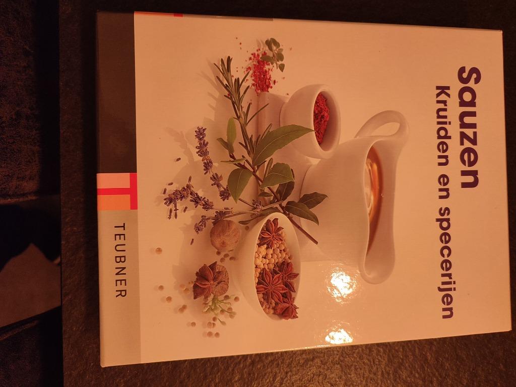 Sauzen kruiden specerijen teubner, Ophalen, Nieuw