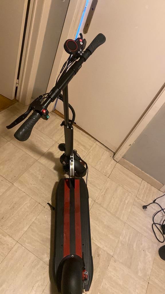 Trottinettes électriques, Enlèvement ou Envoi, Comme neuf, Step simple