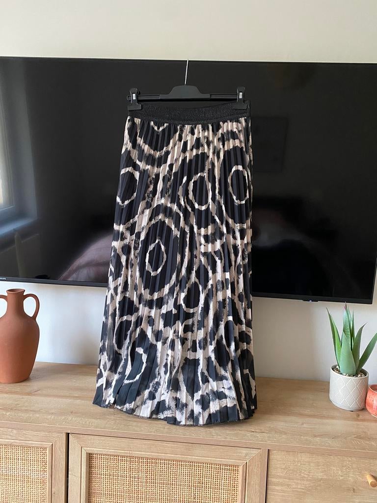 Set van twee lange rokken, Ophalen, Zo goed als nieuw