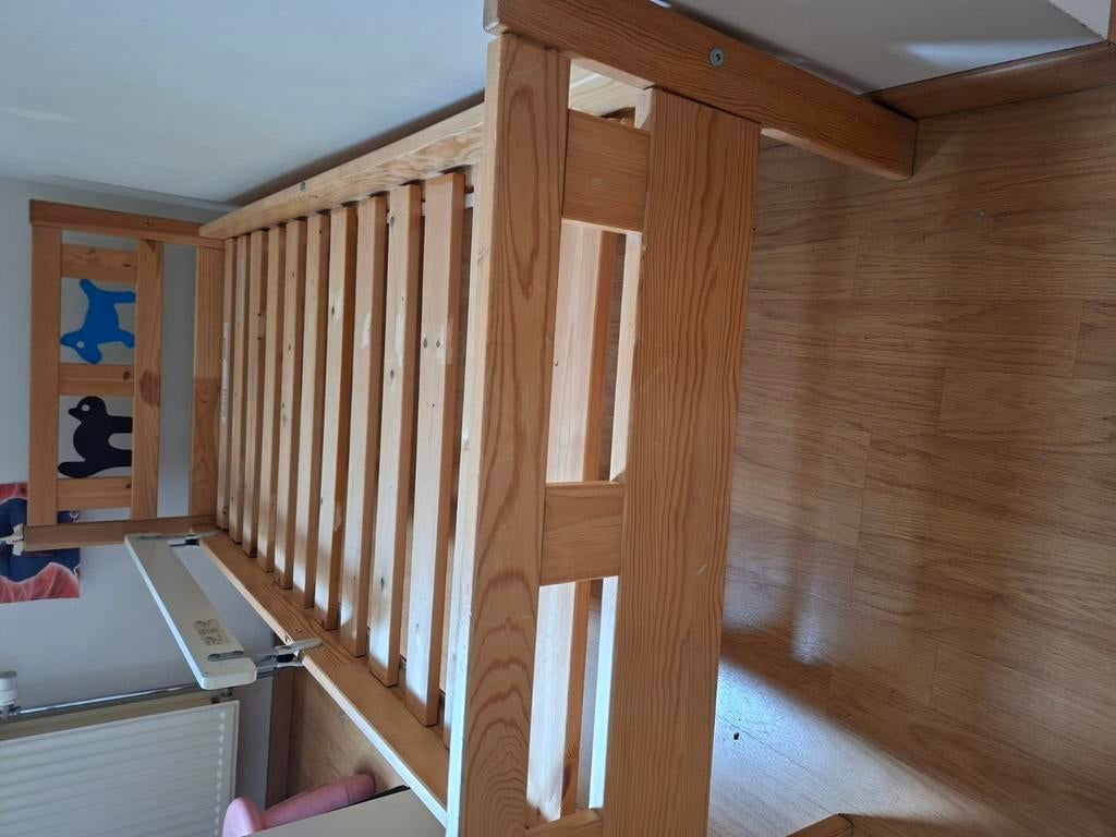 Lit enfant avec barrière de sécurité, Enlèvement, Utilisé, Matelas