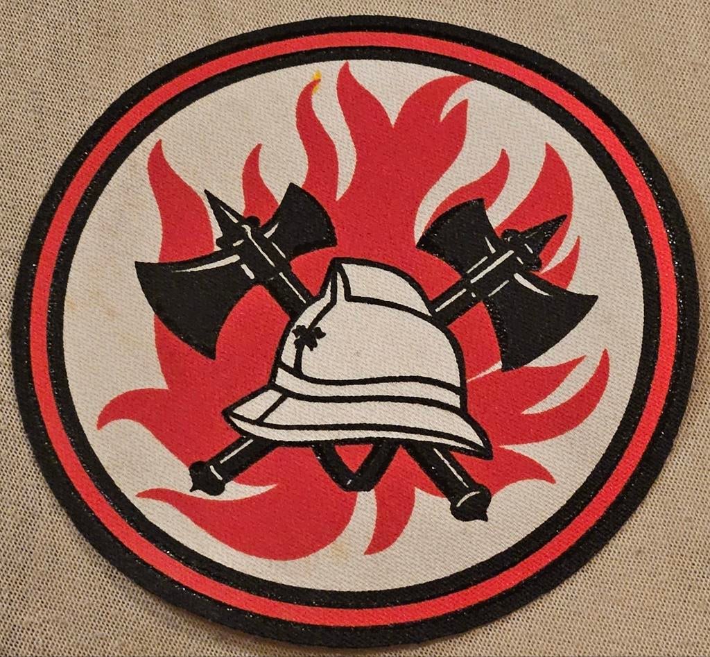 Manteau de pompier avec logo, 100 mm, nouveau
C'est, Enlèvement ou Envoi