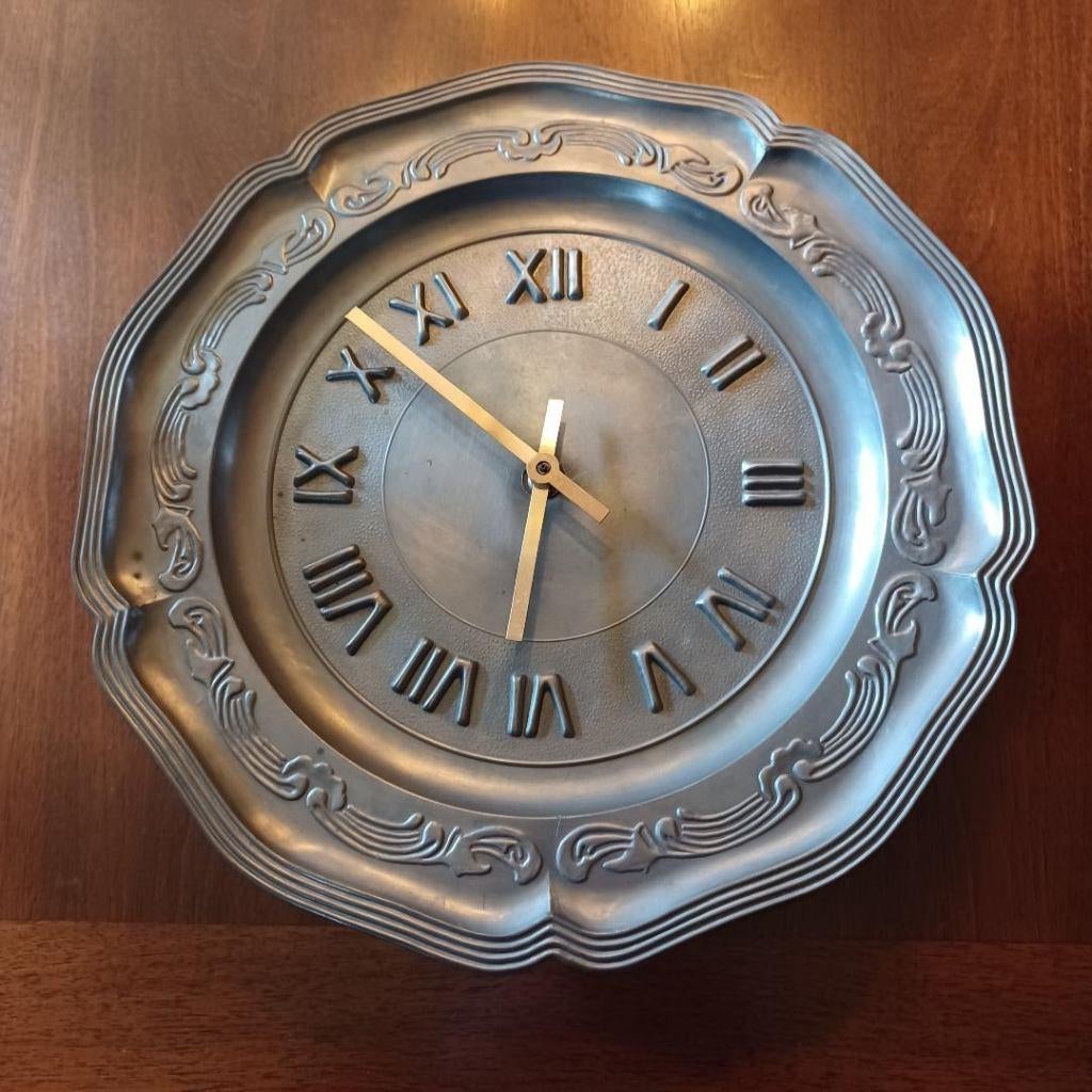 Tinnen klok (diameter 31 cm.), Ophalen