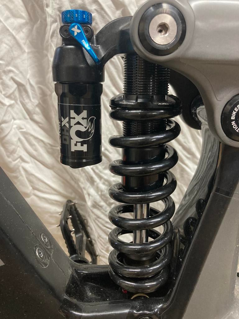 Fox dhx trunnion 205x65 400 veer, Fietsen en Brommers, Ophalen, Zo goed als nieuw, Overige typen, Fox