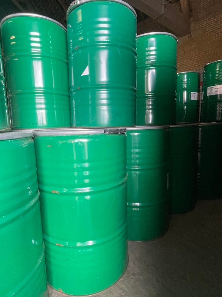 Fut en métal 220 litres (couvercle +cerclage). 100% PROPRE, Enlèvement ou Envoi, Métal, Avec robinet