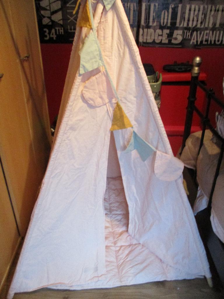tipi en tissu pour enfants, Enlèvement, Utilisé