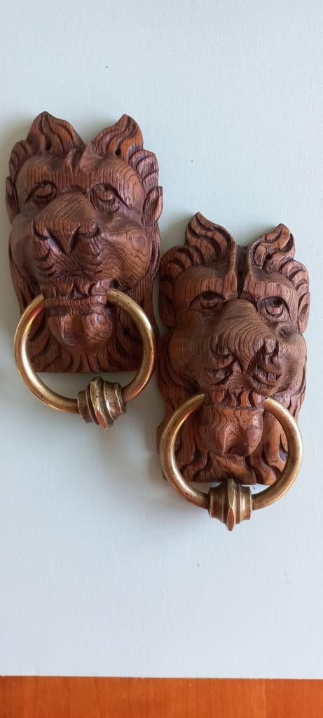 2 mooie ornamenten van een mechelse kast., Enlèvement ou Envoi