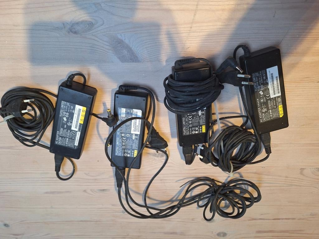 Laptop laders Fujitsu Siemens, Ophalen, Gebruikt