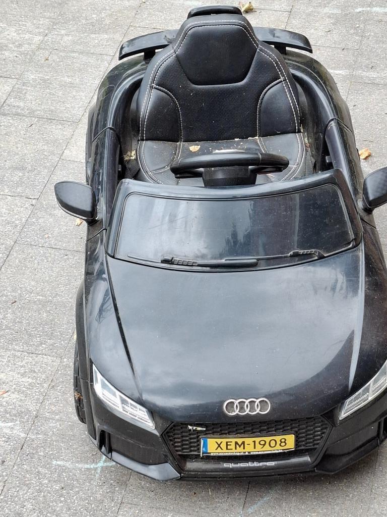 Kinderauto van Audi, Enlèvement, Utilisé