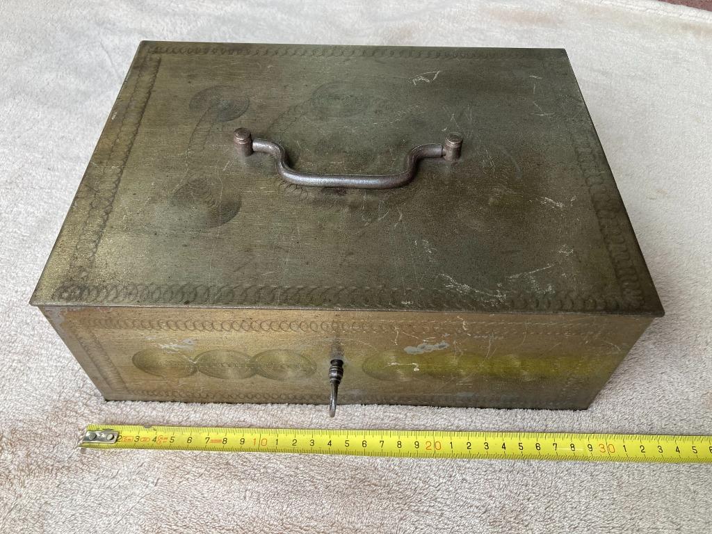 Valise métal - rétro/vintage, Bijoux, Sacs & Beauté, Valises, Enlèvement