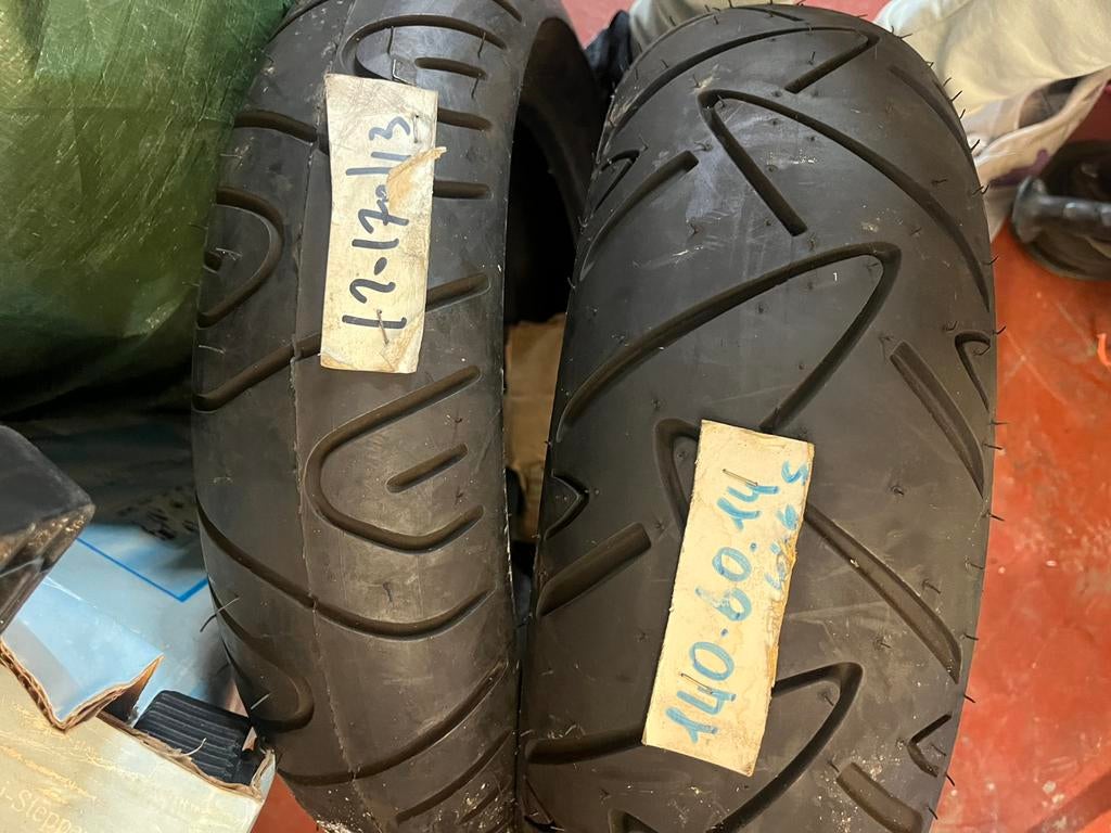 Des pneus, Enlèvement