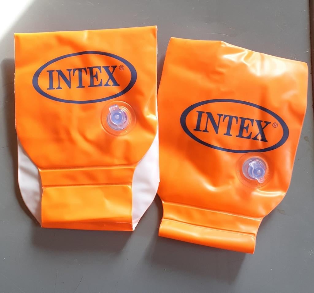 Bouée brassard intex comme neuf, Kinderen en Baby's, Kinderkleding | Kinder-zwemkleding, Zo goed als nieuw, Ophalen of Verzenden