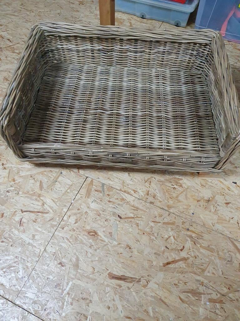 Lit pour chien en osier XL, Animaux & Accessoires, Enlèvement, Comme neuf