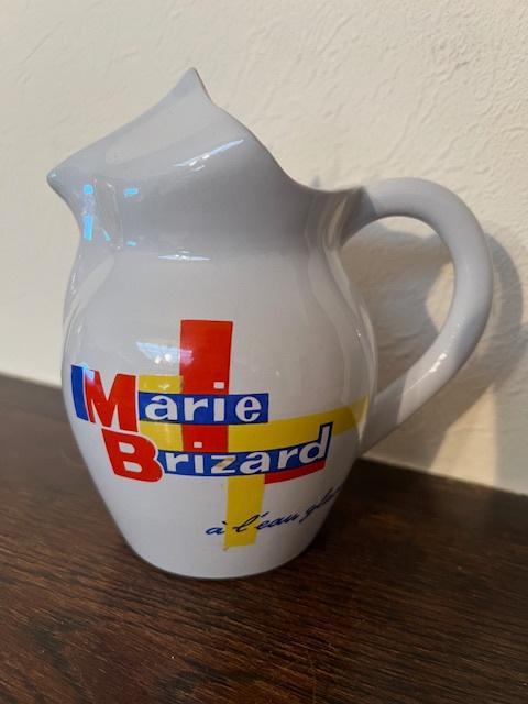 Pichet publicitaire Marie Brizard à l'eau glacée, Enlèvement