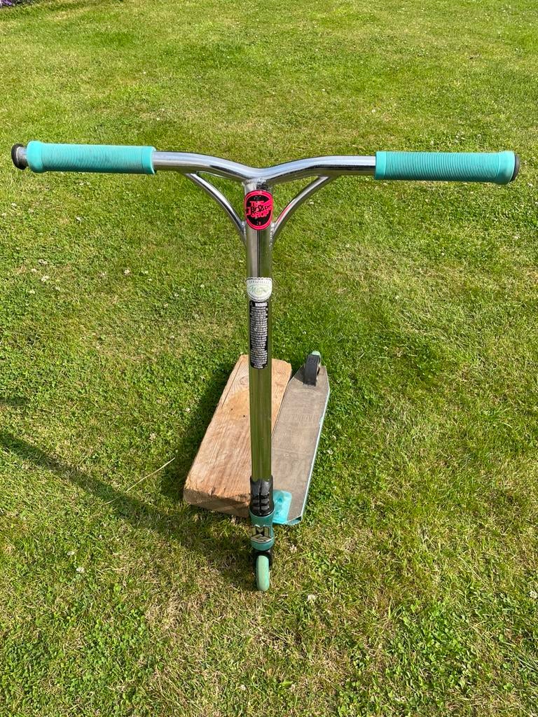 Trotinette Madd Gear MGP, Vélos & Vélomoteurs, Enlèvement, Utilisé