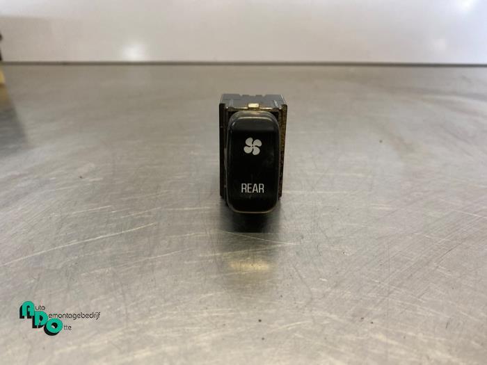 Commutateur chauffage d'un Mitsubishi Pajero (Pajero 00-), -, 3 mois de garantie, Utilisé, Mitsubishi