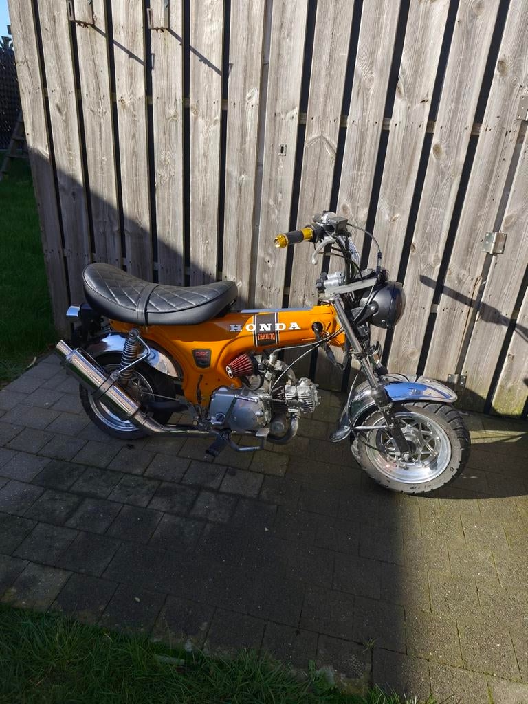 Dax a klasse, Fietsen en Brommers, Ophalen