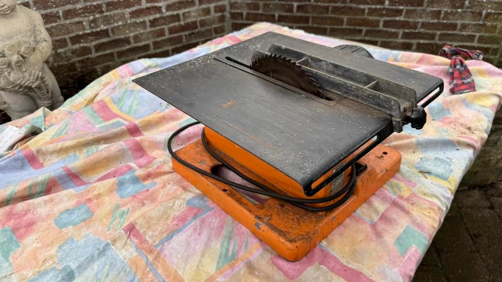 Hout zaagtafeltje, Ophalen, Gebruikt