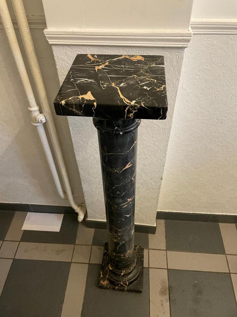 Marmeren zuil, Enlèvement, Comme neuf