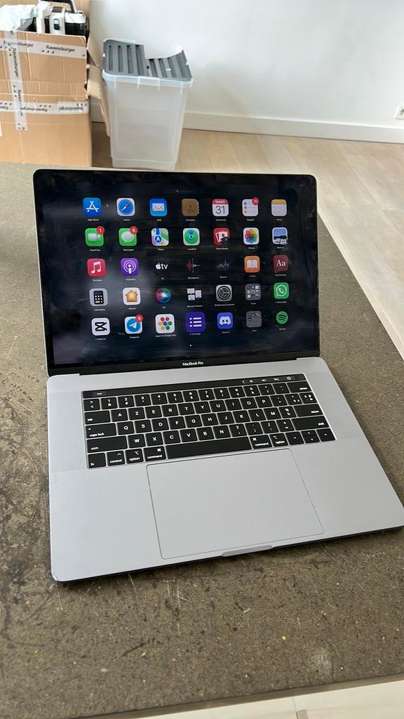 Macbook Pro 2016 15 pouces, Informatique & Logiciels, Apple Macbooks, Enlèvement ou Envoi, MacBook, Utilisé, Azerty
