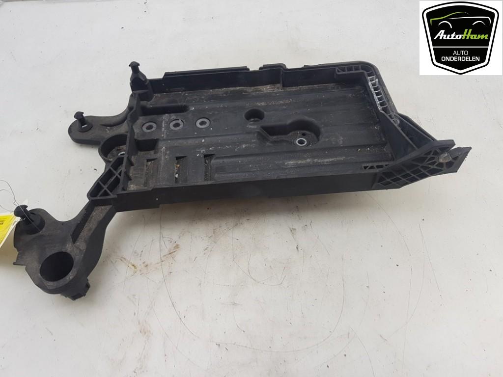 BAC A BATTERIE Volkswagen Golf VII Variant (AUVV), Autos : Pièces & Accessoires, Utilisé, Volkswagen