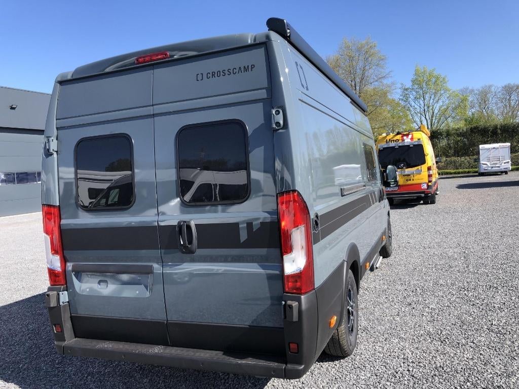 🚐✨ Crosscampt 640 – Automaat - Lengtebedden - Nieuw🔥, Caravanes & Camping, Camping-cars, Marchepied électrique, Jusqu'à 4, 6 à 7 mètres