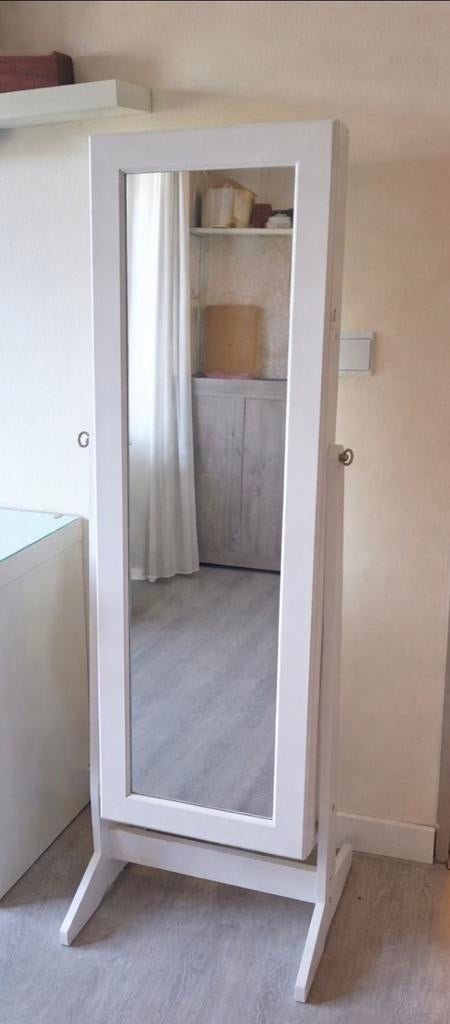 Witte sieradenkast met spiegel – staand model, veel opbergru, Maison & Meubles, Accessoires pour la Maison | Miroirs