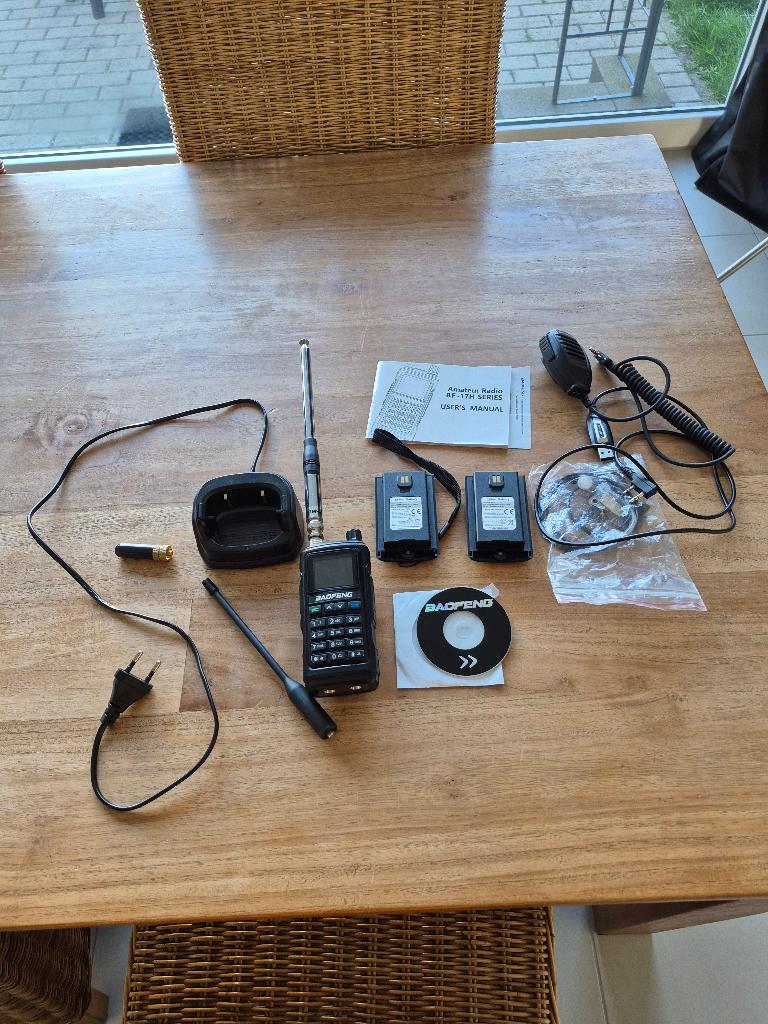 Baofeng UV-17pro, Telecommunicatie, Gebruikt, Ophalen of Verzenden, Portofoon of Walkie-talkie, Met broekklem