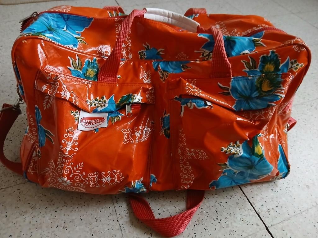 weekendtas kitsch en kitchen, Ophalen, Zo goed als nieuw, Rood