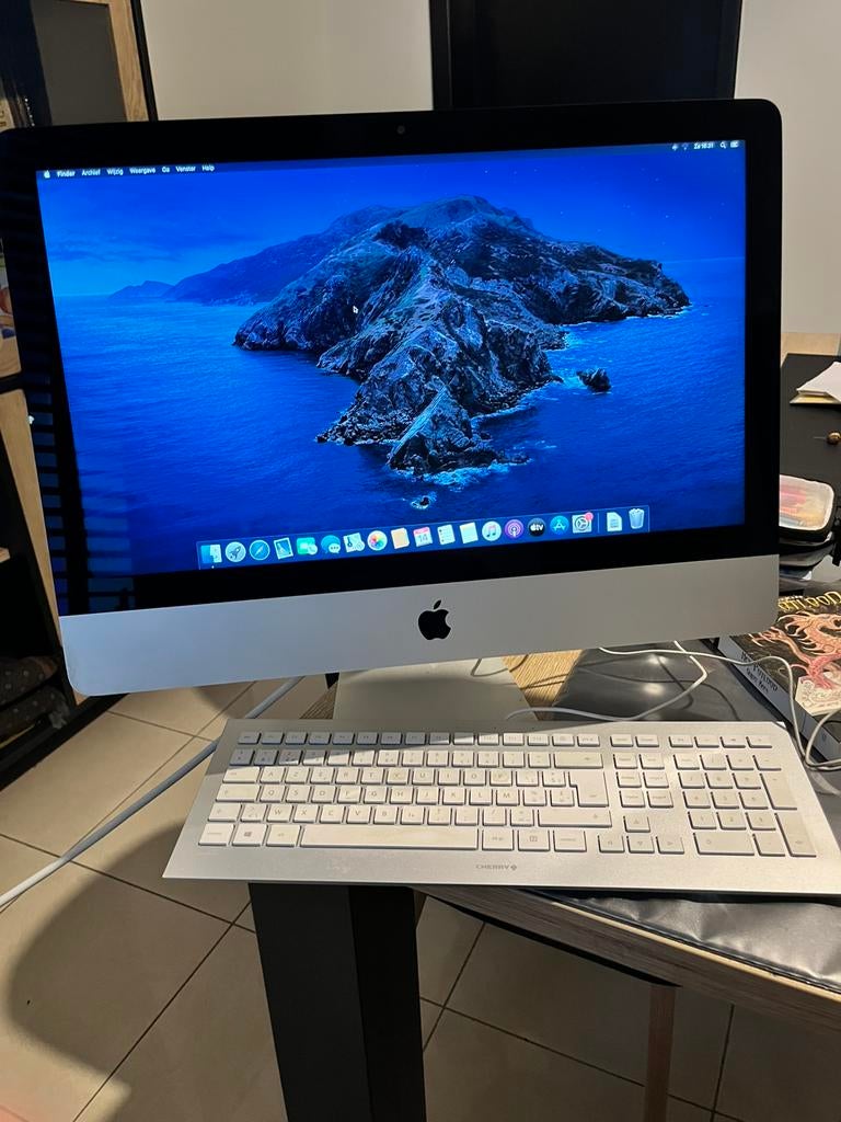 iMac 21,5 inch i5 met 1TB, Computers en Software, Apple Desktops, Ophalen, Zo goed als nieuw, 8 GB, IMac