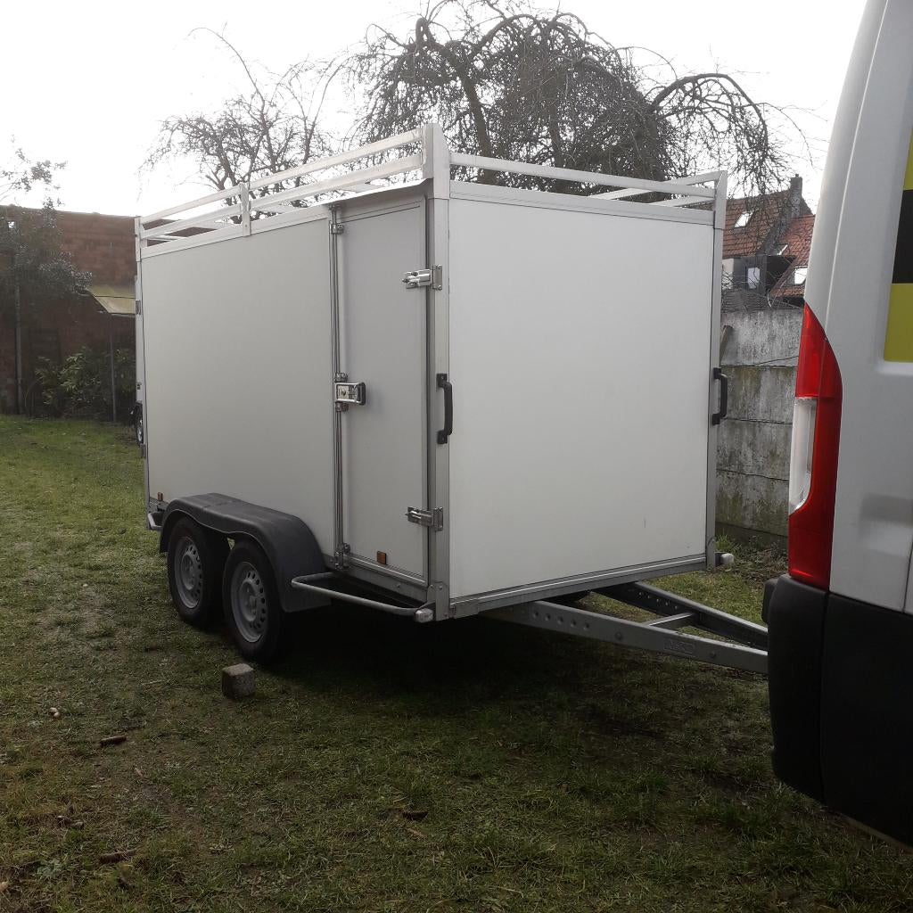 gesloten aanhangwagen met dakrek, Auto diversen, Aanhangers en Bagagewagens, Ophalen, Zo goed als nieuw