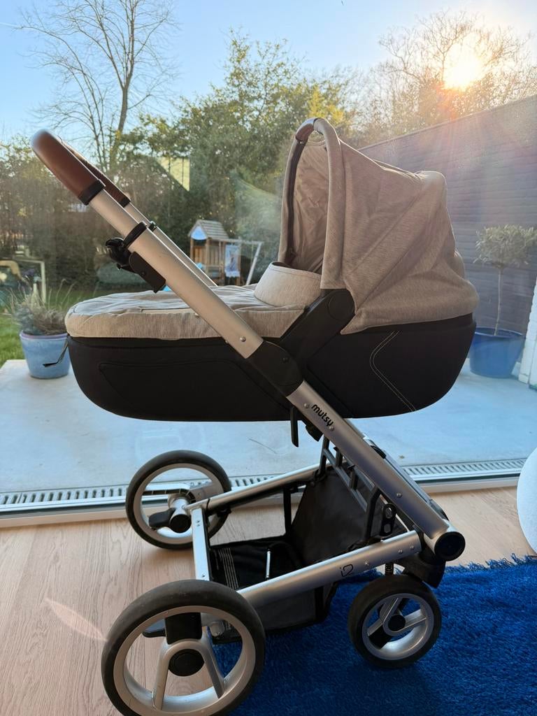 Mutsy i2 grijze kinderwagen en buggy met accessoires, Gebruikt, Verstelbare duwstang, Mutsy, Ophalen