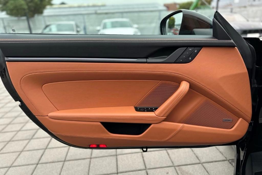 NEW MODEL 992.2 CABRIO 4 GTS 541PK PDK HERMES EDI/ADZET/LIFT, Auto's, Automaat, 4 zetels, Euro 6, Cabriolet