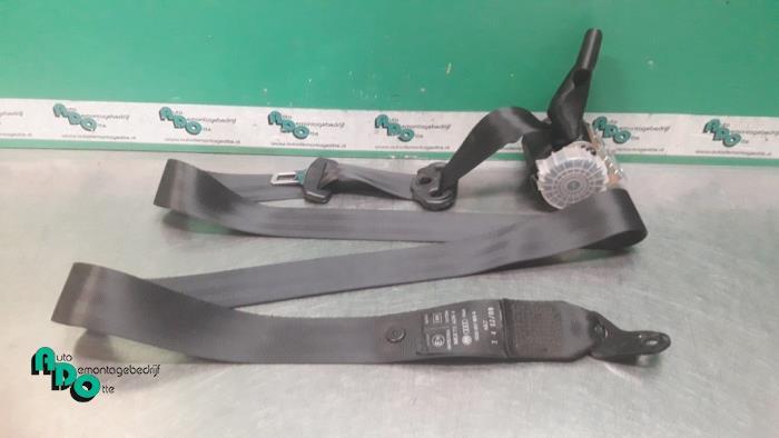 Veiligheidsgordel links-achter van een Volkswagen Polo (Polo, Auto-onderdelen, Gebruikt, -, Volkswagen, -