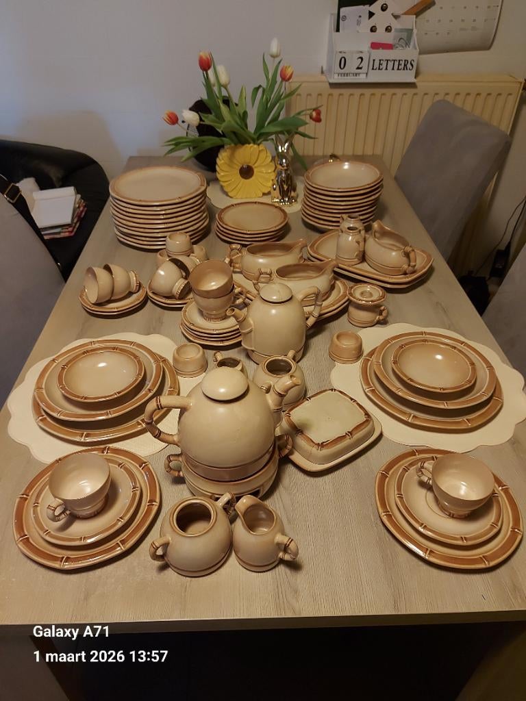 Servies Melitta Friesland bambus, Huis en Inrichting, Keuken | Servies, Ophalen, Zo goed als nieuw, Bord(en)