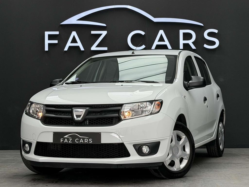 Dacia Sandero * Réservé * (bj 2015), Auto's, Dacia, Voorwielaandrijving, Stof, Gebruikt, Zwart