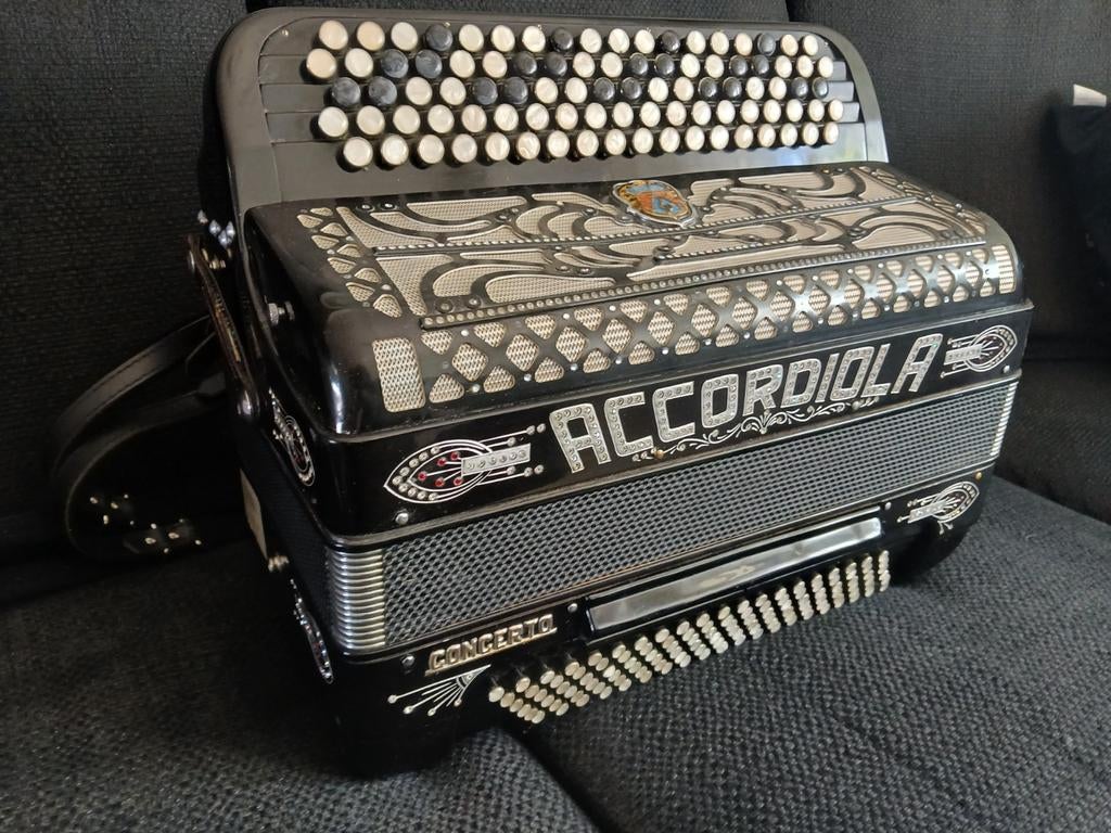 ACCORDIOLA CONCERTO 4 KORIG BLAUWEPLAATJE, Muziek en Instrumenten, Accordeons, Ophalen, Accordiola