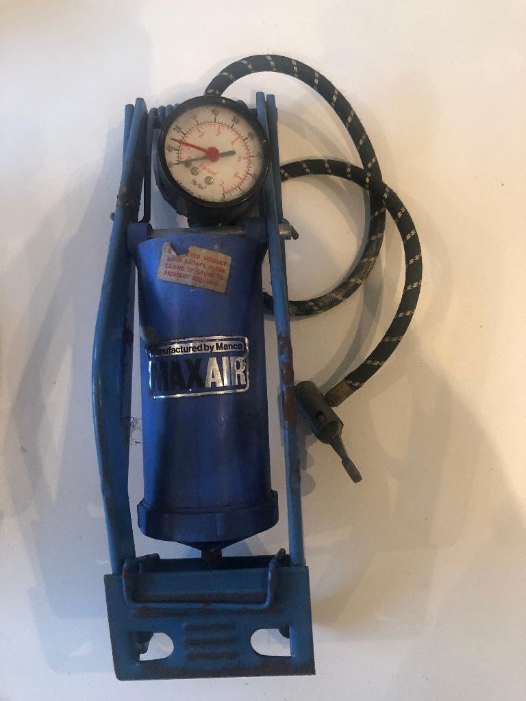 Pomp om autobanden op te pompen, Auto-onderdelen, Ophalen, Gebruikt